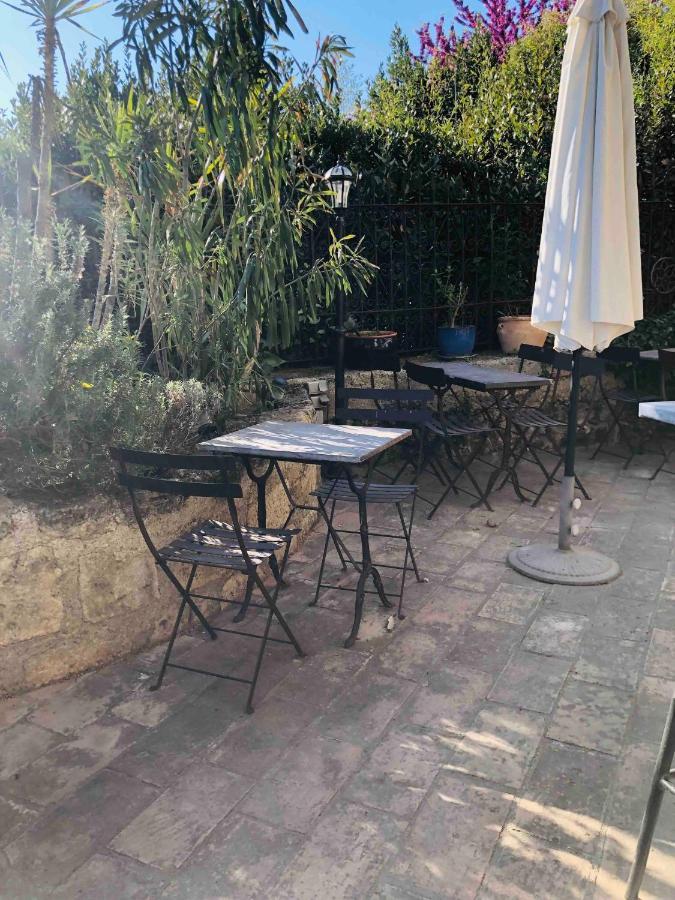 فندق Au Bout Du Pre Pézenas المظهر الخارجي الصورة